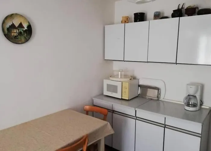 펜션 House With A Parking Space Banjol, Rab - 24620 라브