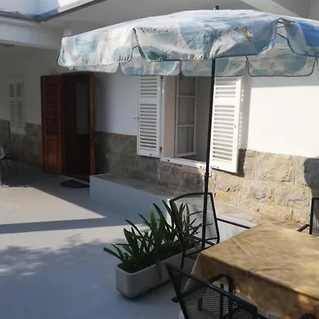House With A Parking Space Banjol, Rab - 24620 Дом отдыха