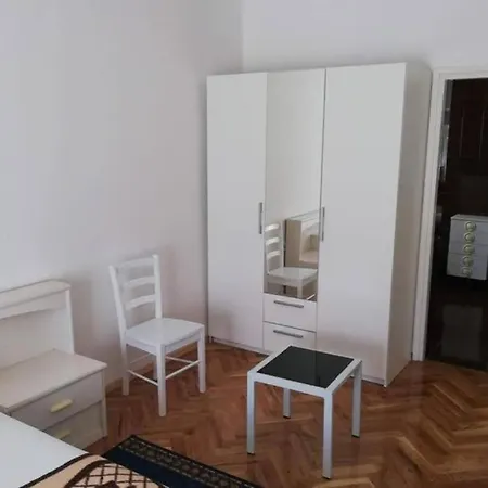House With A Parking Space Banjol, Rab - 24620 Semesterbostad *