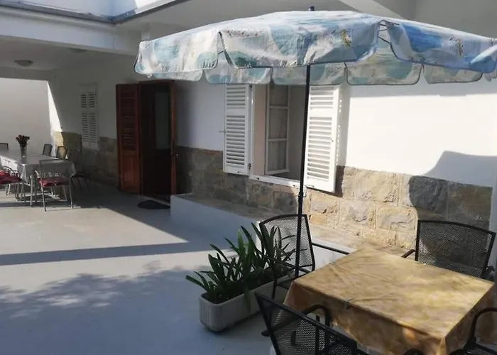 House With A Parking Space Banjol, Rab - 24620 Nyaraló